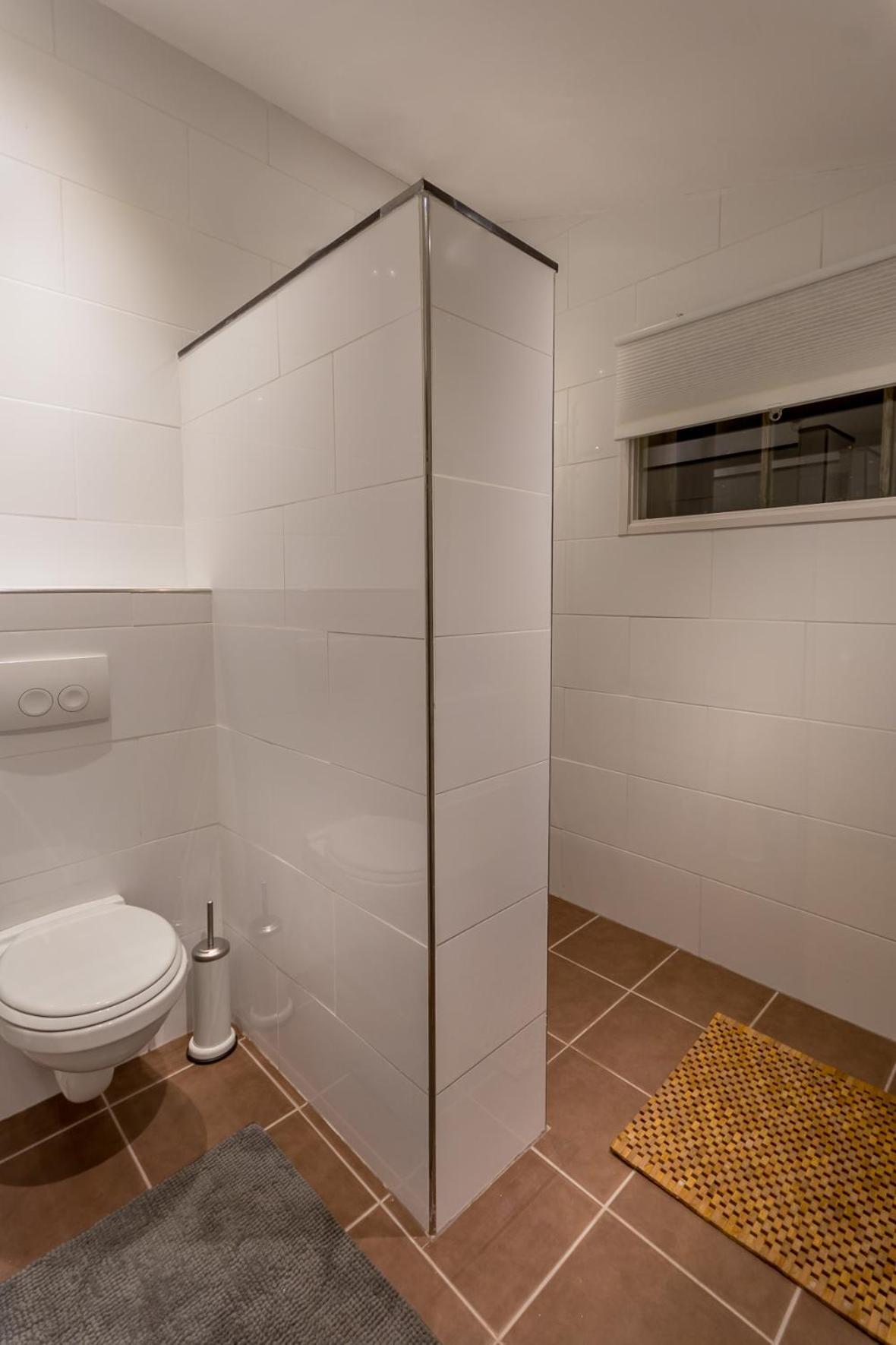 Aan De Holle Weg. Zeer Landelijk Gelegen Verbouwde Stal Tot Woning Nuth Екстериор снимка